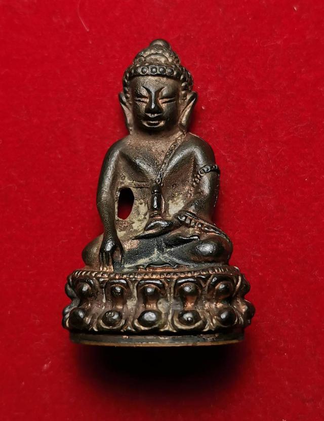 145 พระกริ่งไชโยรุ่นแรกหลวงปู่ชอบ ฐานสโม วัดป่าสัมมานุสรณ์ ปี2534 จ.เลย
