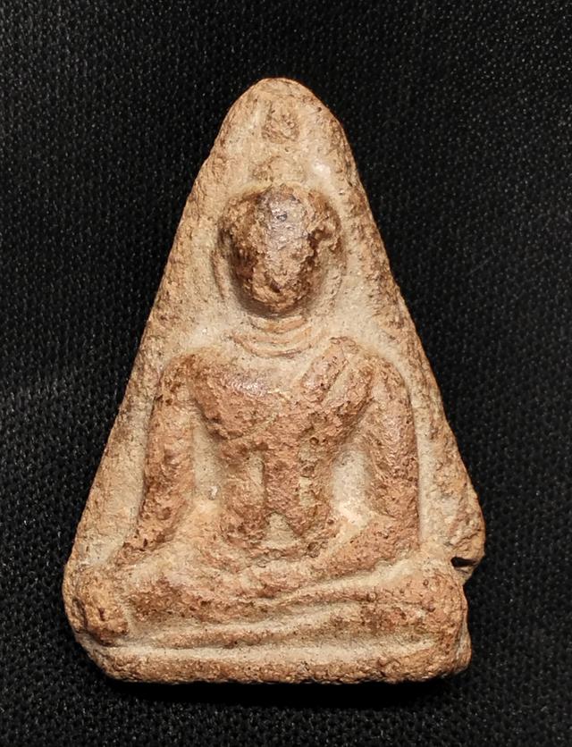 พระนางพญาเสน่ห์จันทร์ กรุวัดตาเถรขึงหนัง 