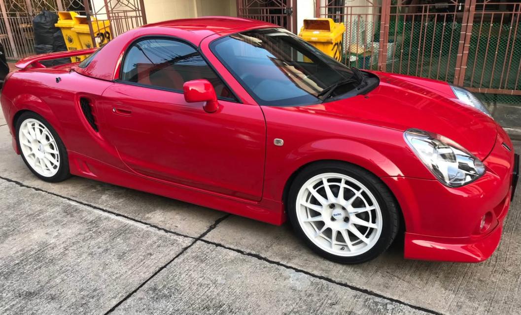Toyota MR-S สีแดง