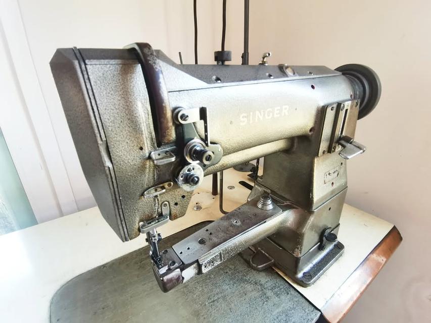 ขายจักรเย็บหนัง จักรกระบอกนอน SINGER 155B-8BV