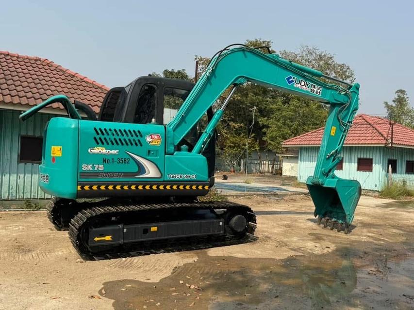 รถแม็คโคร Kobelco sk75-8 มือสอง