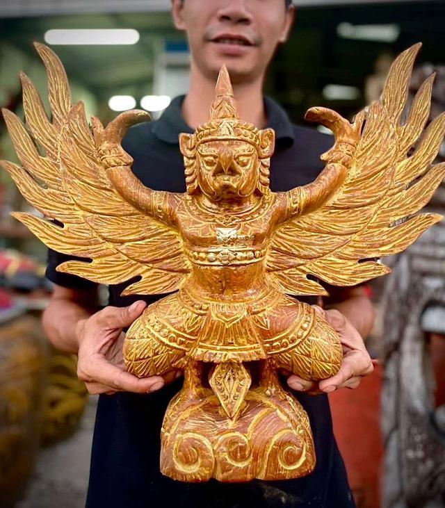 พญาครุฑไม้สัก แกะสลัก ครุฑไม้สัก ตั้งโต๊ะบูชา ขนาดกว้าง50ซม