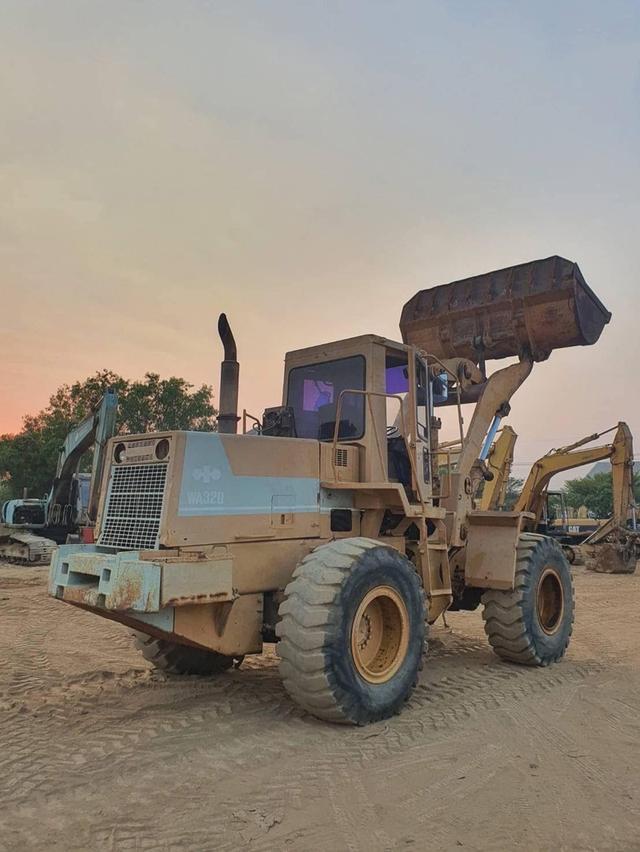 รถตัก Komatsu มือสอง